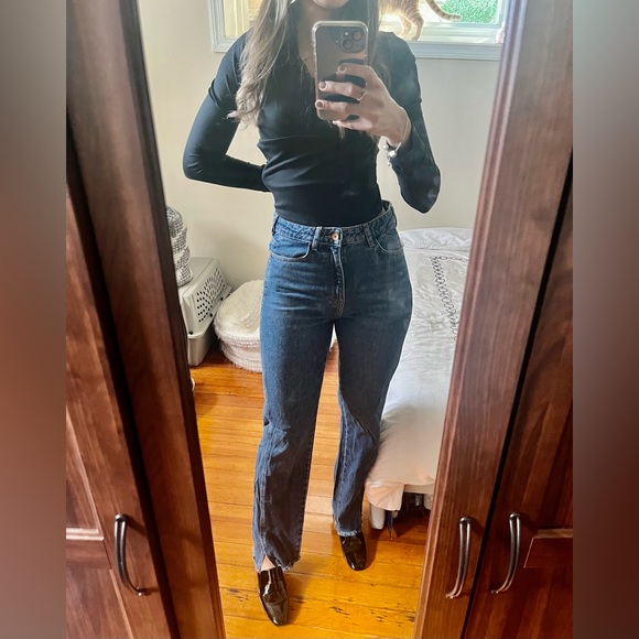 Zara flare high wasted jeans like New! - Picture 2 of 5